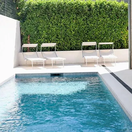 Nuxia Suites&spa L'avolupte Apartment
