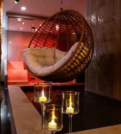 Nuxia Suites&spa L'avolupte *